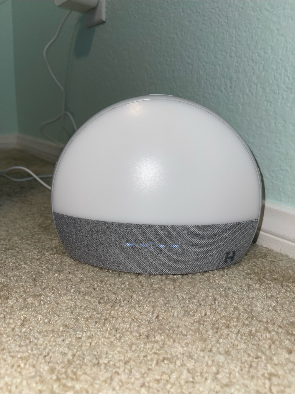 Hatch Restore 1 Sleep Sound Machine in White and Gray